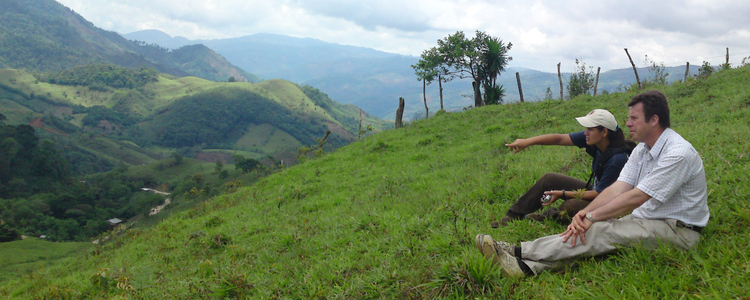 Honduras. På bilden syns Skogsstyrelse-anställd (Anders Malmer) + doktorand