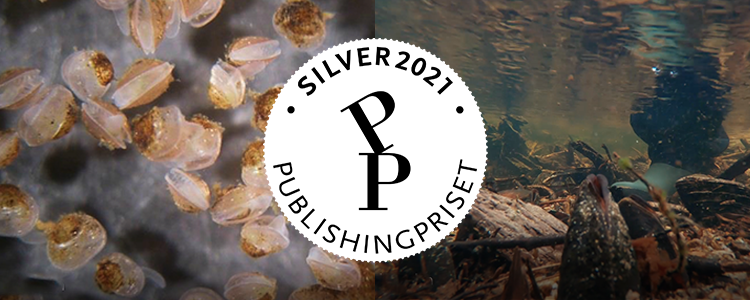Bilden visar två klipp från filmen Svenska pärlor, föreställande flodpärlmusslor i olika åldrar. Ett emblem med texten "Silver 2021 Publishingpriset" ligger över bilden. 
